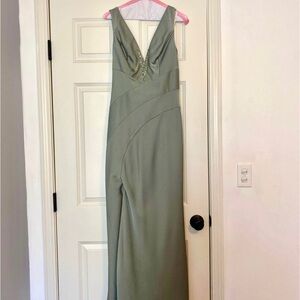 Elegant Green Evening Dress